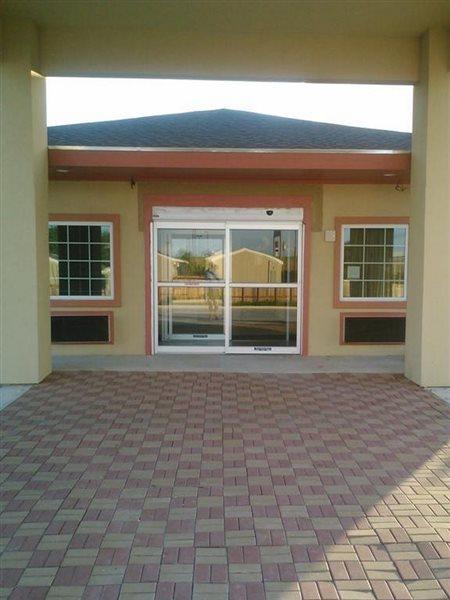 Rodeway Inn Dilley Esterno foto