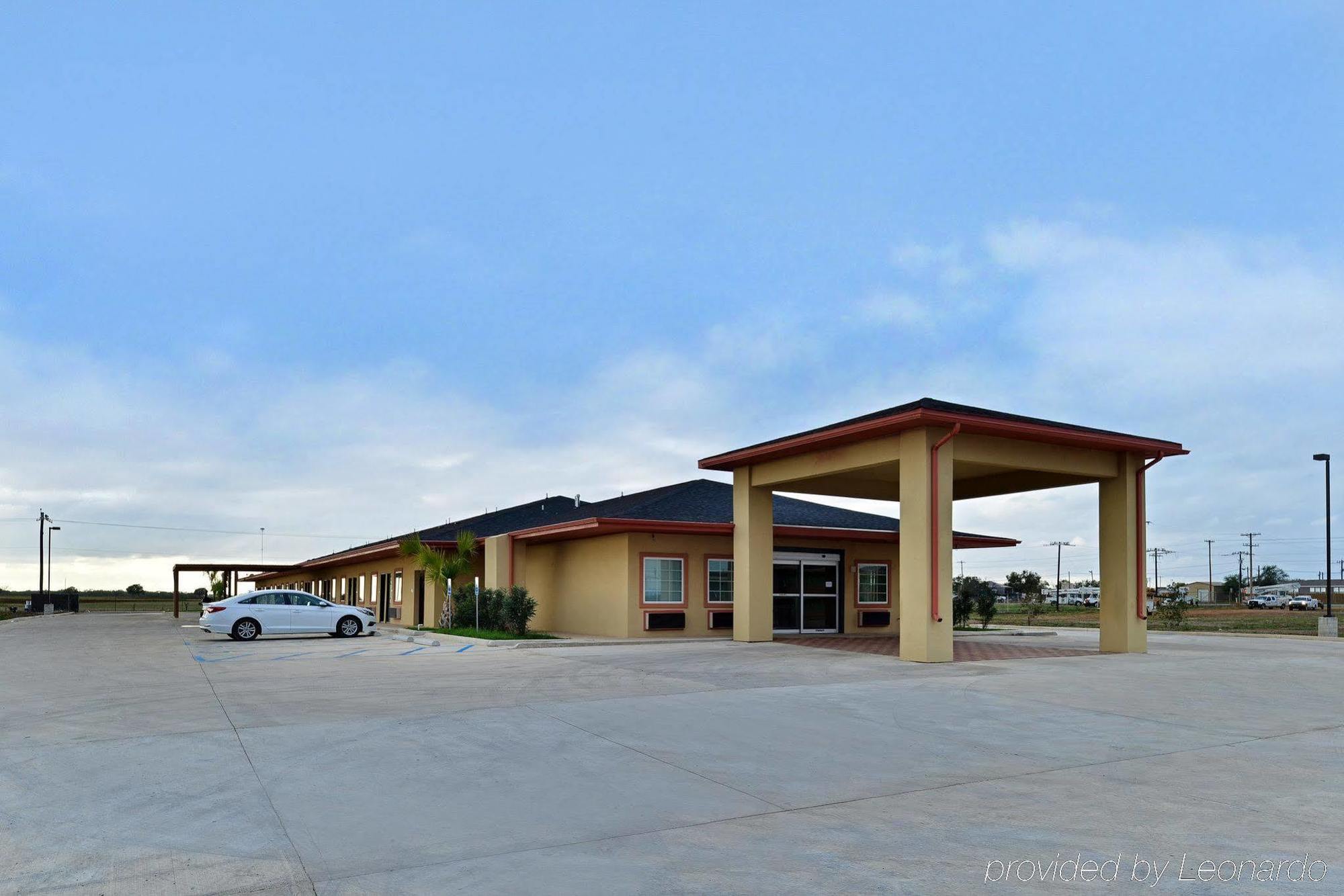 Rodeway Inn Dilley Esterno foto